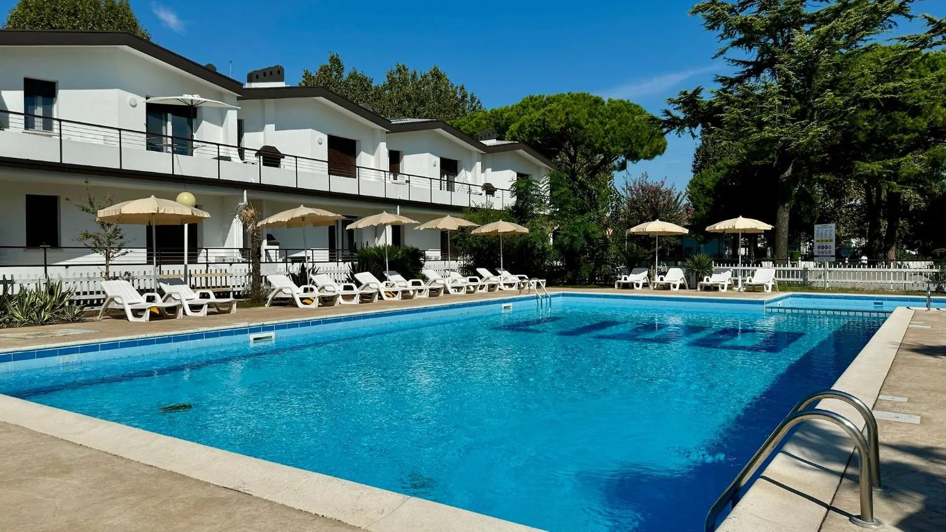 Villaggio Lido-Carraro Immobiliare Jesolo-Family Apartments Cavallino-Treporti