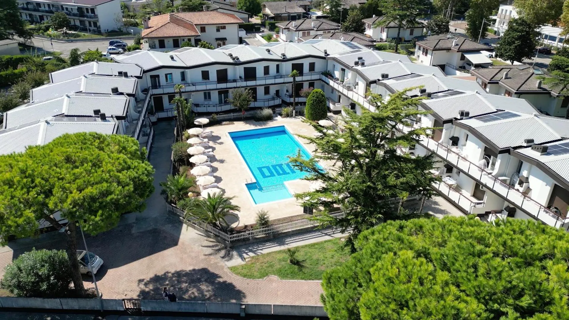 Villaggio Lido-Carraro Immobiliare Jesolo-Family Apartments Cavallino-Treporti 0*,  Italy