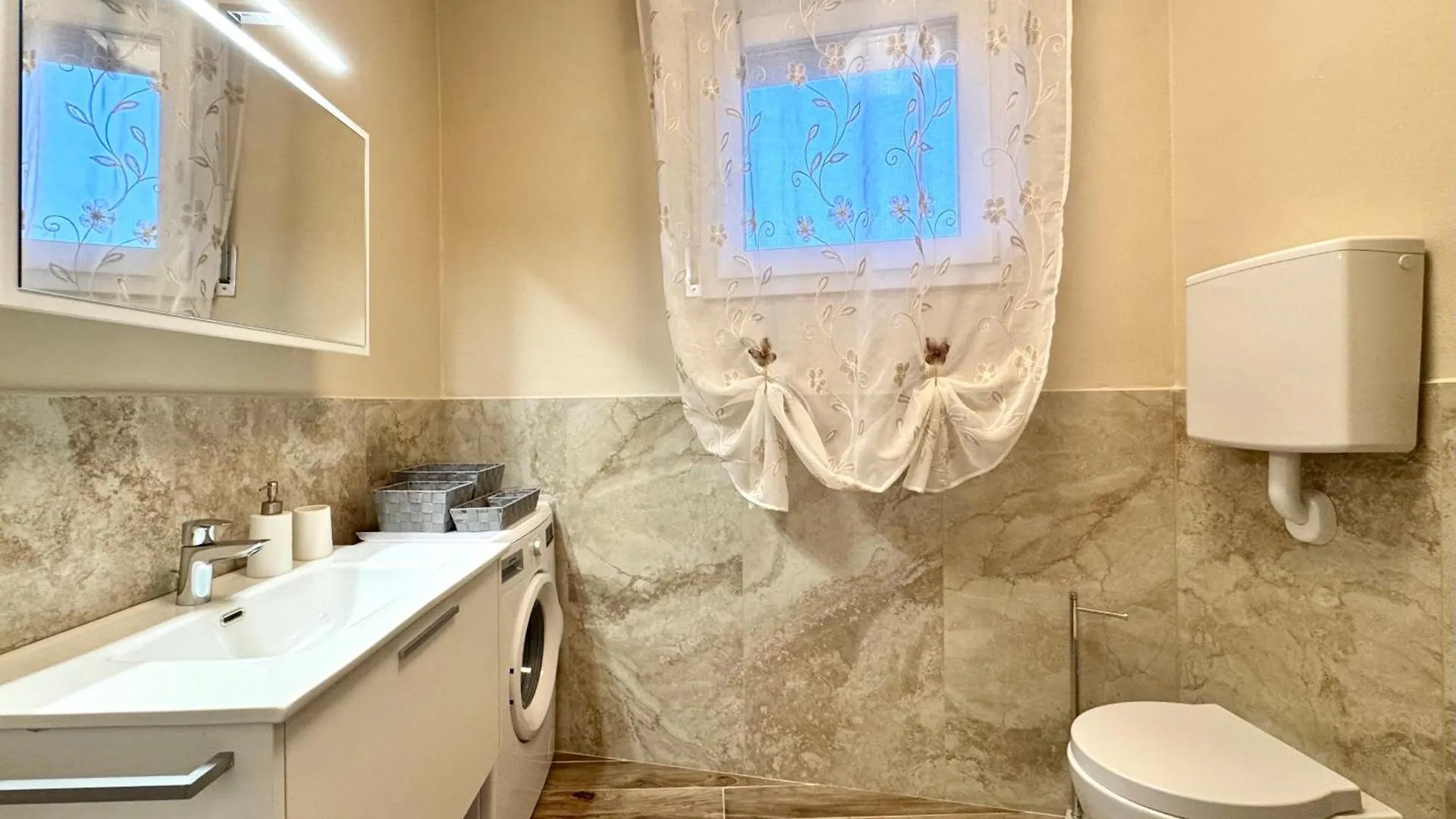 Villaggio Lido-Carraro Immobiliare Jesolo-Family Apartments Cavallino-Treporti Italy